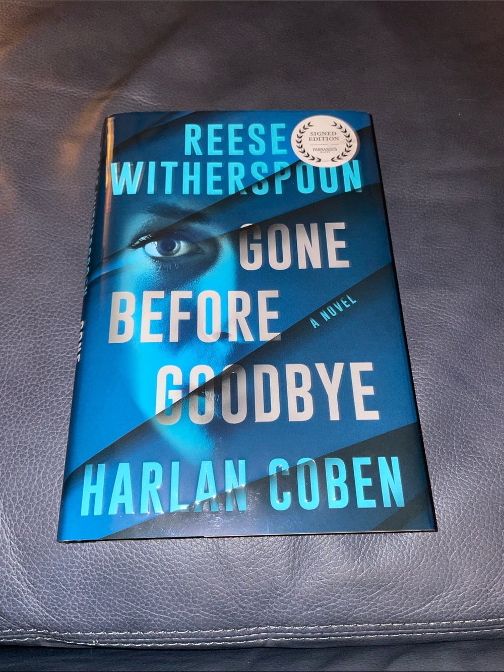 Reese Witherspoon and Harlan Coben - Gone Before Goodbye (Blue Edition)